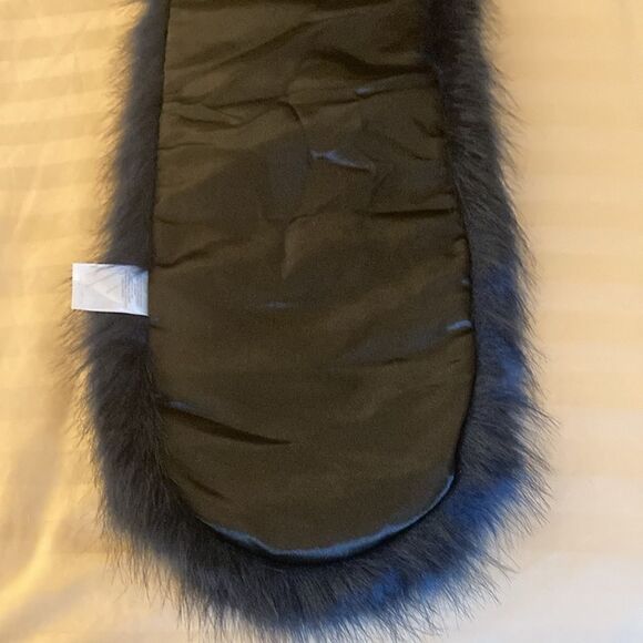 NWOT 14th & Union Long Navy Blue Faux Fur scarf/Wrap. Looks Like Real Fur. - Picture 5 of 6